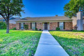 327 Southerland Avenue, Mesquite, TX 75150