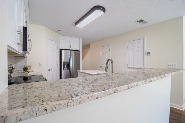 622 Flintlock Ct, Nashville, TN 37217