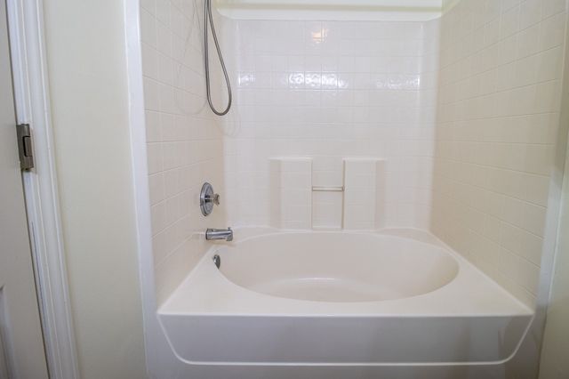 622 Flintlock Ct, Nashville, TN 37217