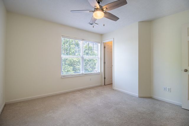 622 Flintlock Ct, Nashville, TN 37217