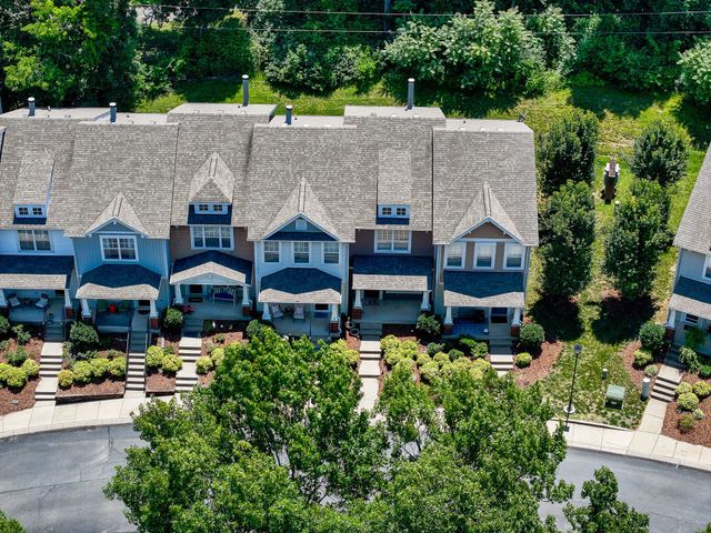 622 Flintlock Ct, Nashville, TN 37217