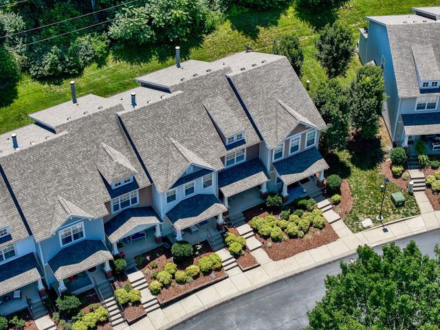 622 Flintlock Ct, Nashville, TN 37217