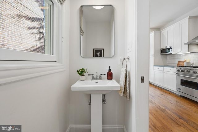 117 3RD ST NE, Washington, DC 20002