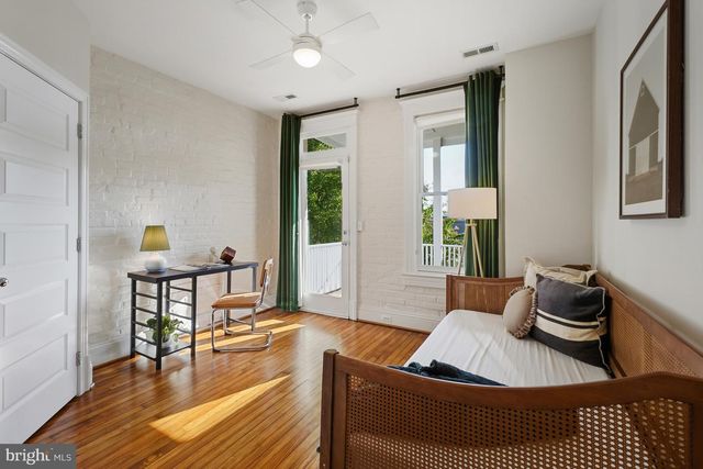 117 3RD ST NE, Washington, DC 20002