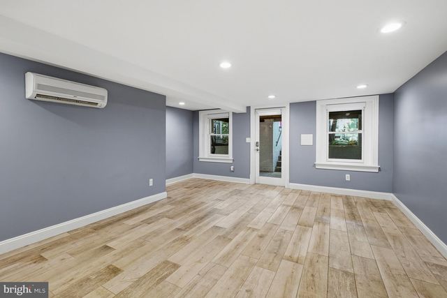 117 3RD ST NE, Washington, DC 20002