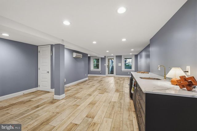 117 3RD ST NE, Washington, DC 20002