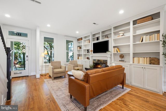 117 3RD ST NE, Washington, DC 20002