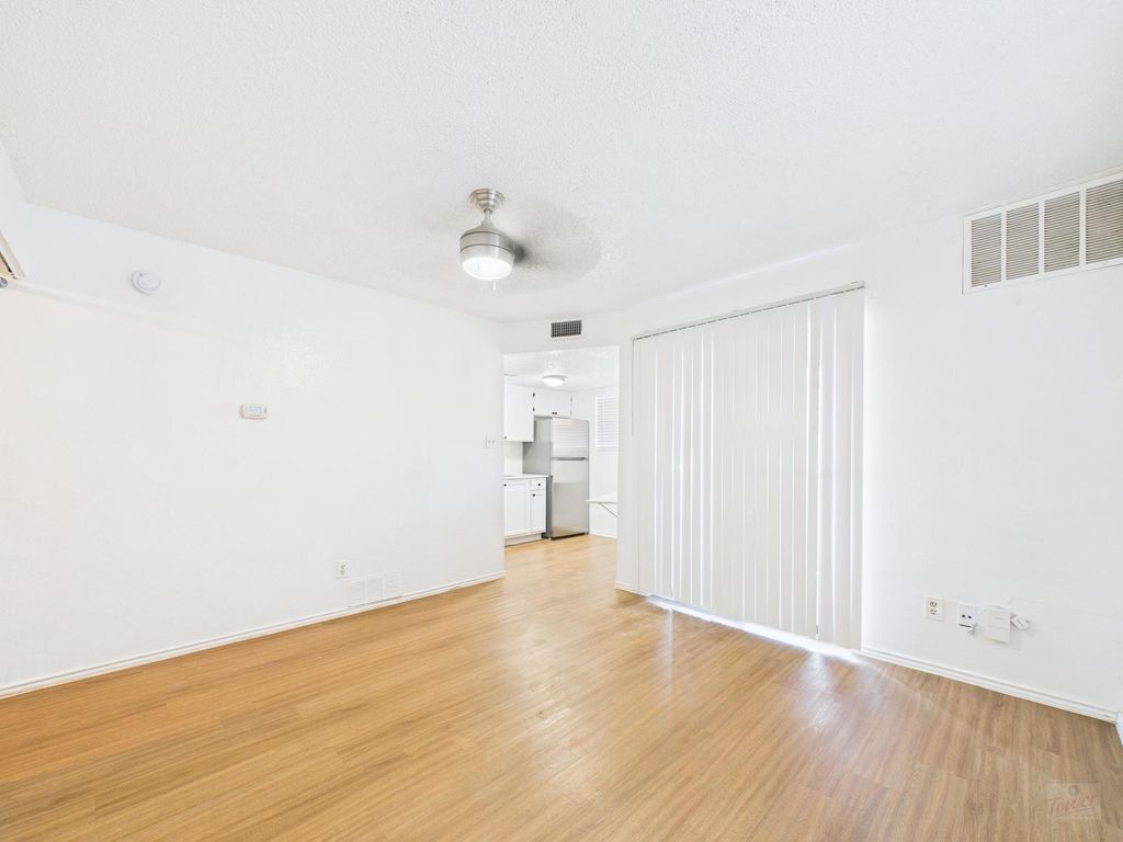 2500 Burleson RD 201, Austin, TX 78741