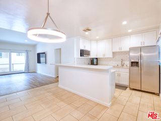 337 N Oakhurst Drive 6, Beverly Hills, CA 90210