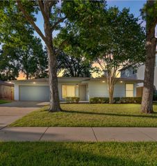 5322 Windswept Lane, Houston, TX 77056