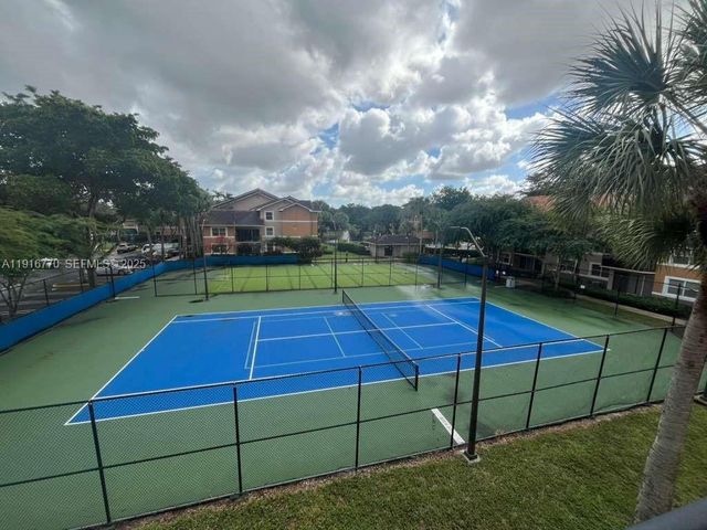 8801 Wiles Rd 306, Coral Springs, FL 33067
