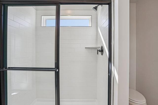 132 Dahlia Dr, La Vergne, TN 37086