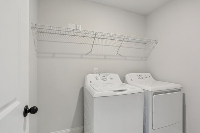 132 Dahlia Dr, La Vergne, TN 37086