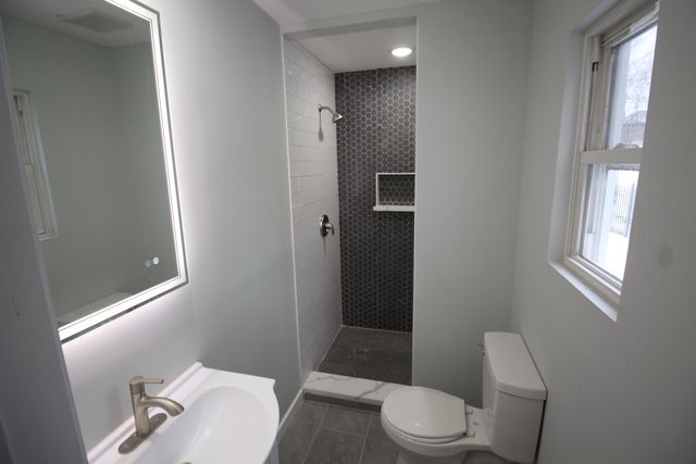 10030 S Luella Avenue, Chicago, IL 60617