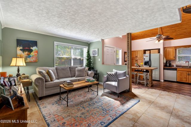 121 Edwards Drive, Pass Christian, MS 39571