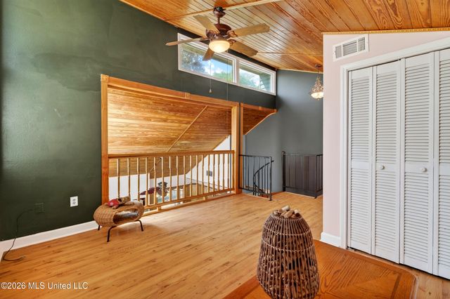 121 Edwards Drive, Pass Christian, MS 39571