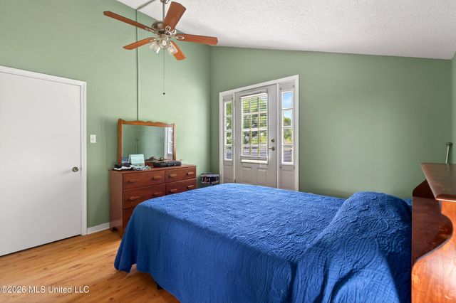 121 Edwards Drive, Pass Christian, MS 39571