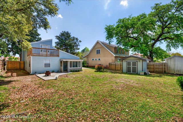 121 Edwards Drive, Pass Christian, MS 39571