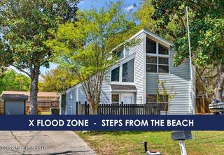 121 Edwards Drive, Pass Christian, MS 39571