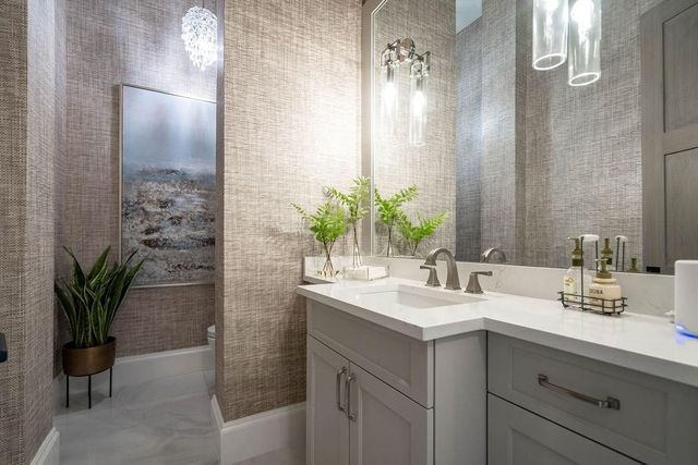 2457 NE 26th Street, Lighthouse Point, FL 33064