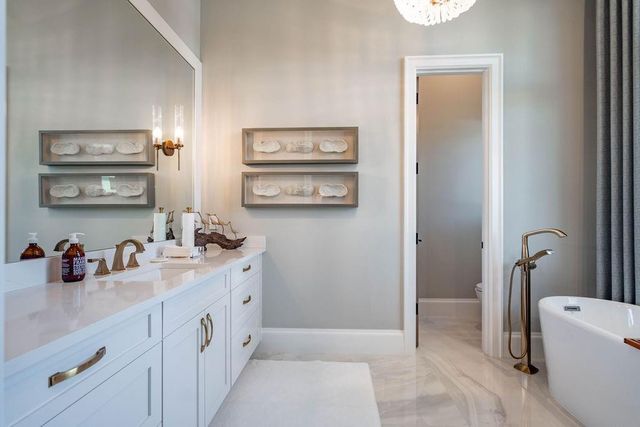 2457 NE 26th Street, Lighthouse Point, FL 33064