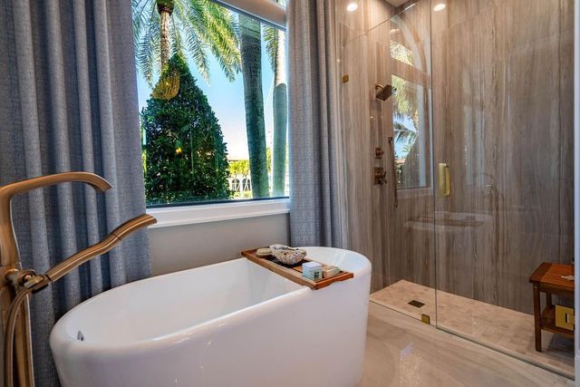 2457 NE 26th Street, Lighthouse Point, FL 33064