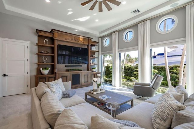 2457 NE 26th Street, Lighthouse Point, FL 33064