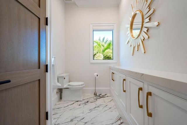 2457 NE 26th Street, Lighthouse Point, FL 33064