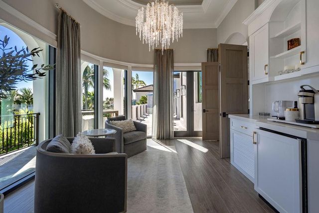 2457 NE 26th Street, Lighthouse Point, FL 33064