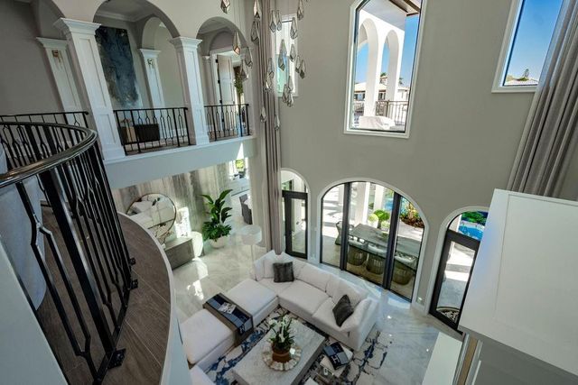 2457 NE 26th Street, Lighthouse Point, FL 33064