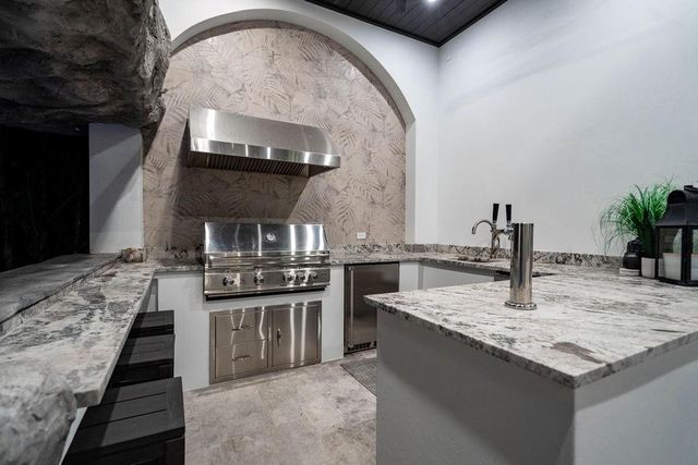 2457 NE 26th Street, Lighthouse Point, FL 33064