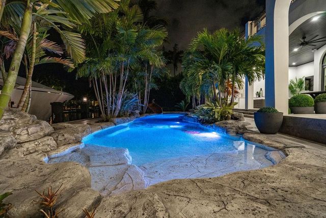 2457 NE 26th Street, Lighthouse Point, FL 33064