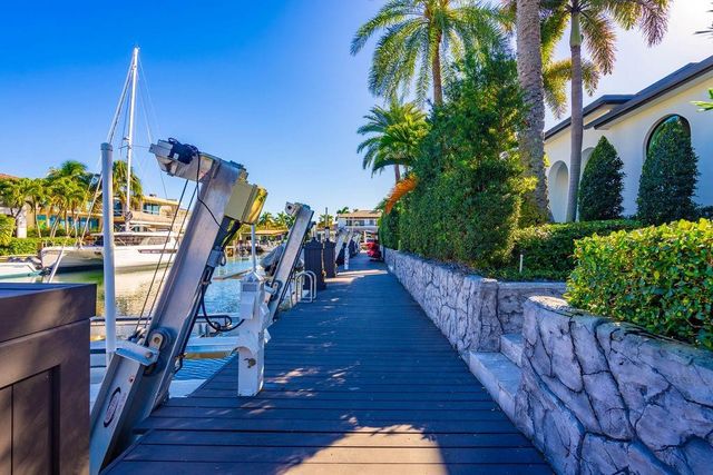 2457 NE 26th Street, Lighthouse Point, FL 33064