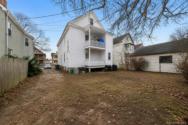33 Manitou Avenue, Poughkeepsie, NY 12601