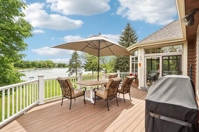 N61W37631 Parkview DRIVE, Oconomowoc, WI 53066