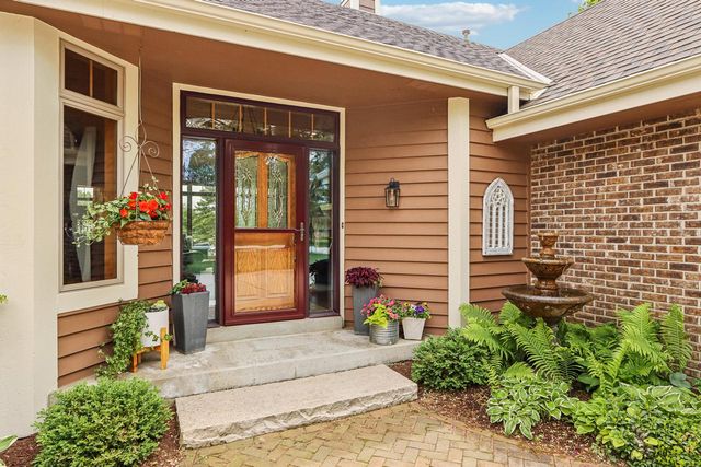 N61W37631 Parkview DRIVE, Oconomowoc, WI 53066