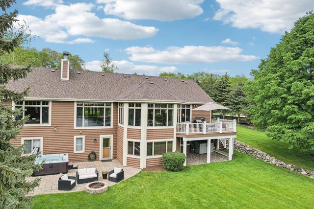 N61W37631 Parkview DRIVE, Oconomowoc, WI 53066
