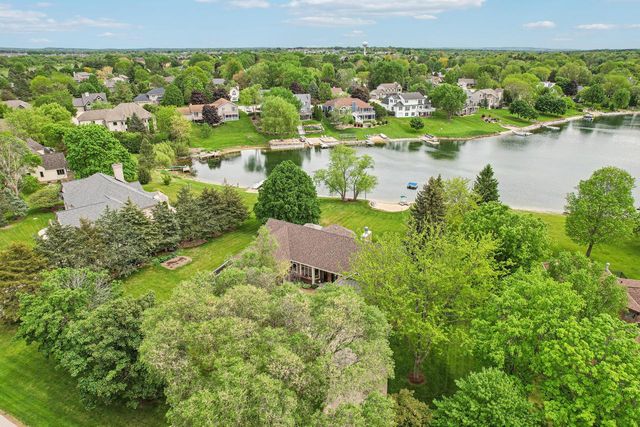 N61W37631 Parkview DRIVE, Oconomowoc, WI 53066