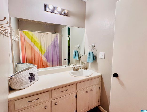 2413 MCNABB ROAD, Oxford, AL 36203