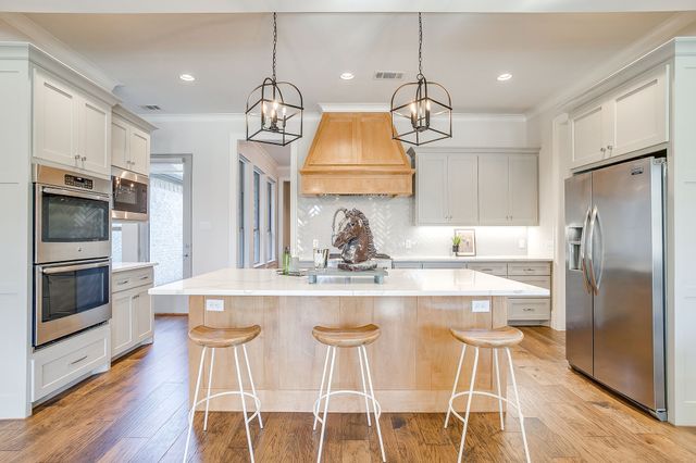 8708 Whitestone Road, North Richland Hills, TX 76182