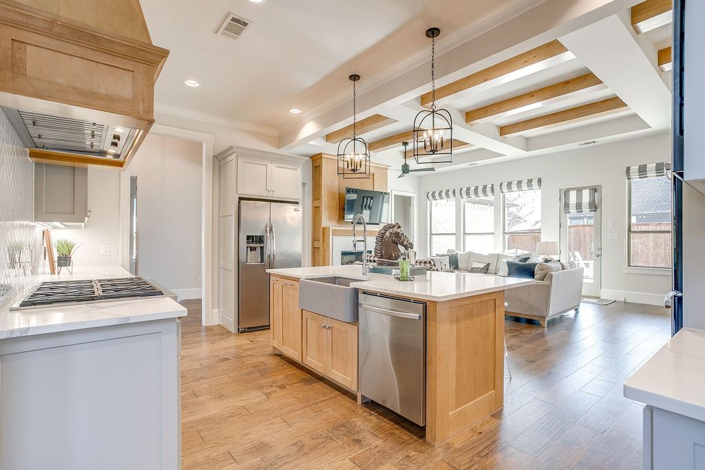 8708 Whitestone Road, North Richland Hills, TX 76182