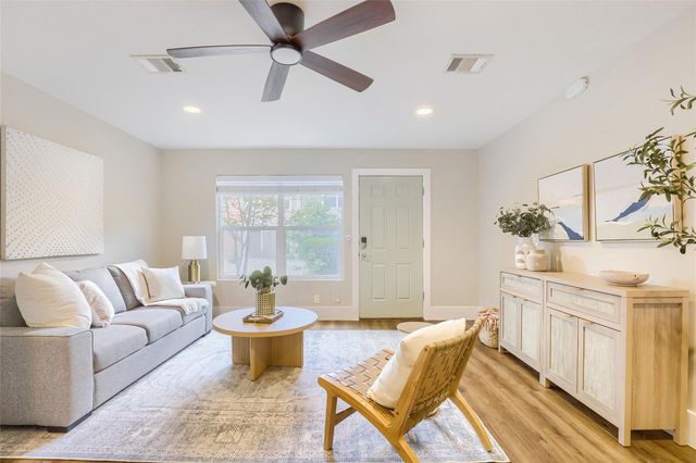 1101 Grove BLVD 306, Austin, TX 78741