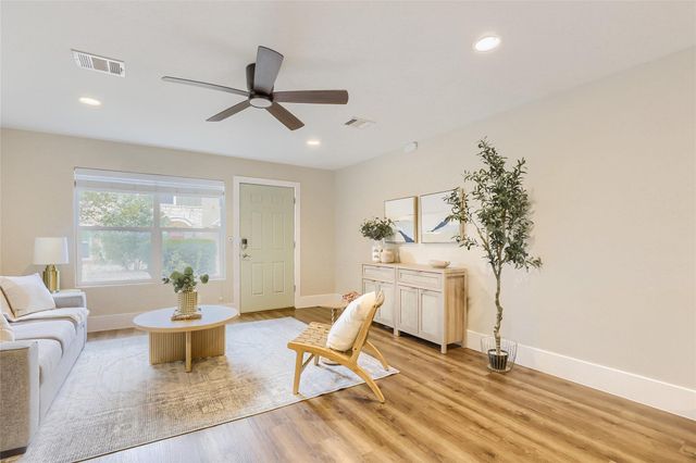 1101 Grove BLVD 306, Austin, TX 78741