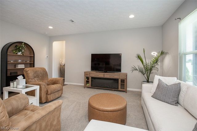 701 Cedar Crest Drive, Elyria, OH 44035