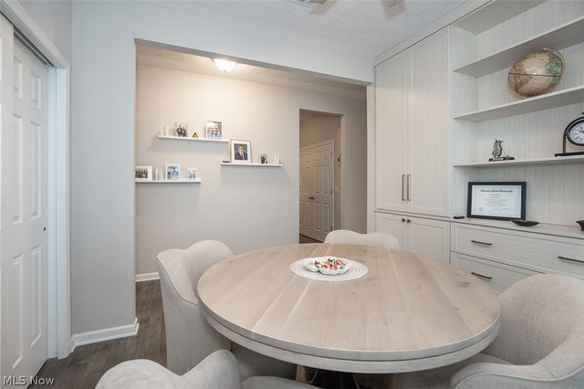 701 Cedar Crest Drive, Elyria, OH 44035