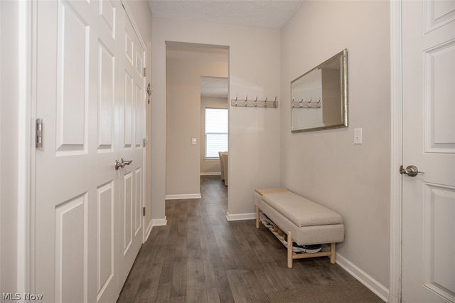 701 Cedar Crest Drive, Elyria, OH 44035