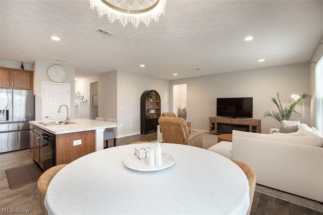 701 Cedar Crest Drive, Elyria, OH 44035