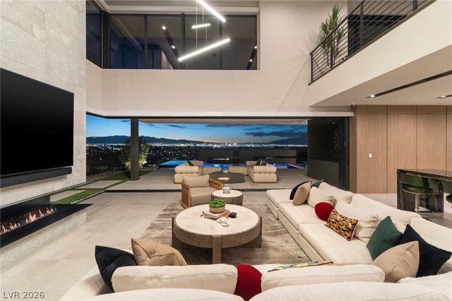 805 Dragons Eye Drive, Henderson, NV 89012