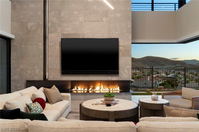 805 Dragons Eye Drive, Henderson, NV 89012