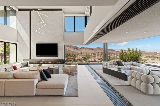805 Dragons Eye Drive, Henderson, NV 89012